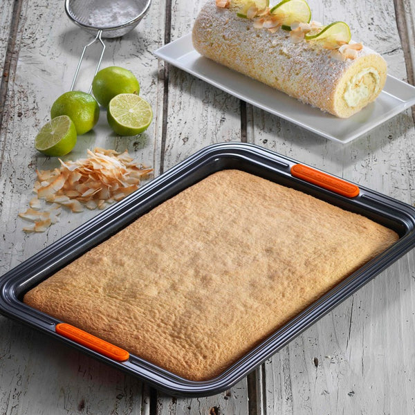 Le Creuset T.N.S Swiss Roll Tray - Abraxas Cookshop