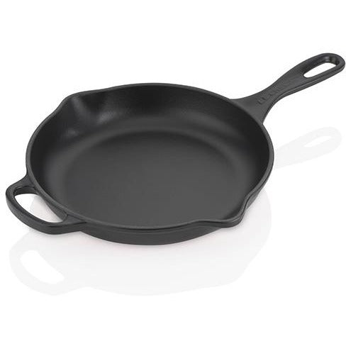 Le creuset skillet sizes best sale