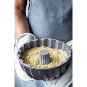 MasterClass Swirl Cake Bundt Tin