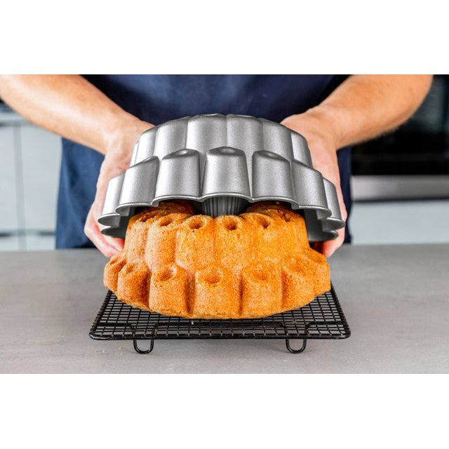 MasterClass Button Cake Bundt Tin