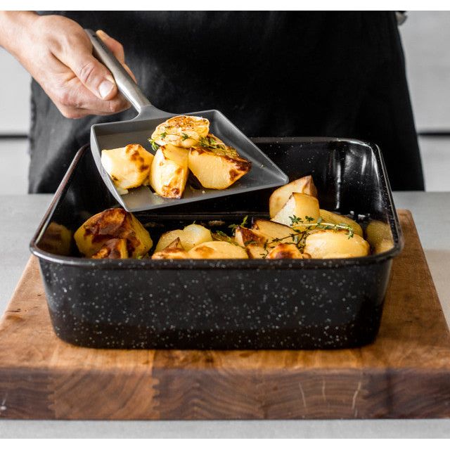 MasterClass Vitreous Enamel Large Roasting Pan